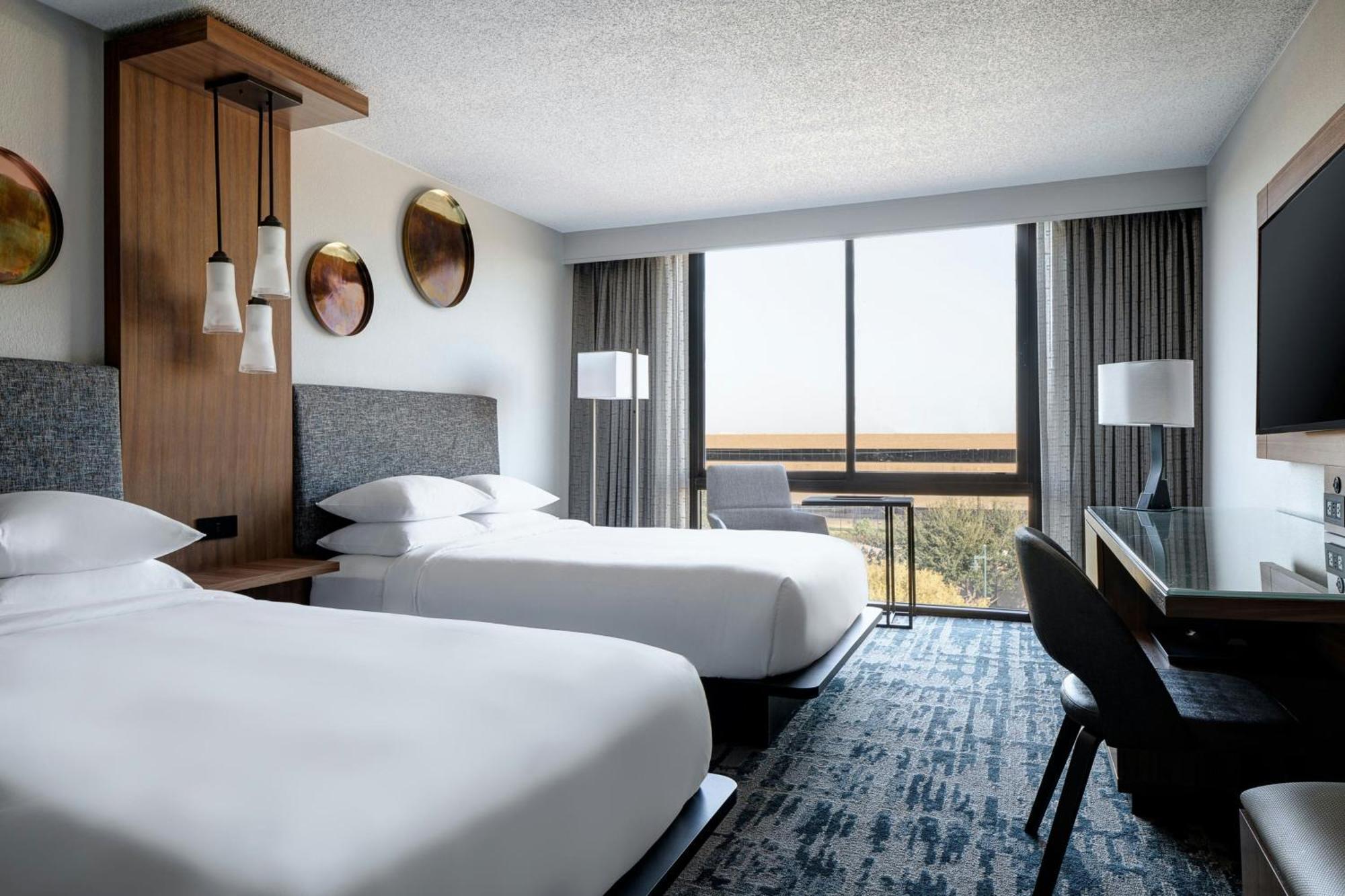 Отель Houston Marriott South At Hobby Airport Экстерьер фото