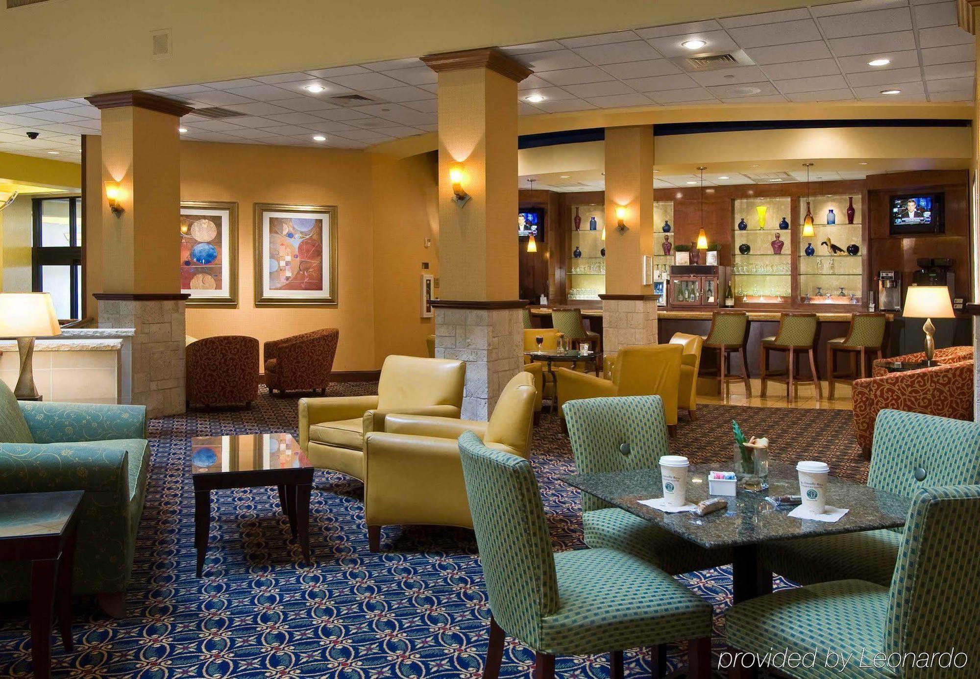 Отель Houston Marriott South At Hobby Airport Экстерьер фото