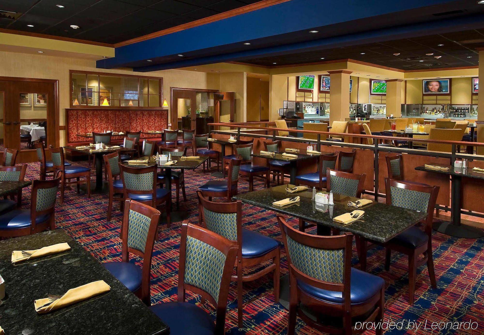 Отель Houston Marriott South At Hobby Airport Экстерьер фото