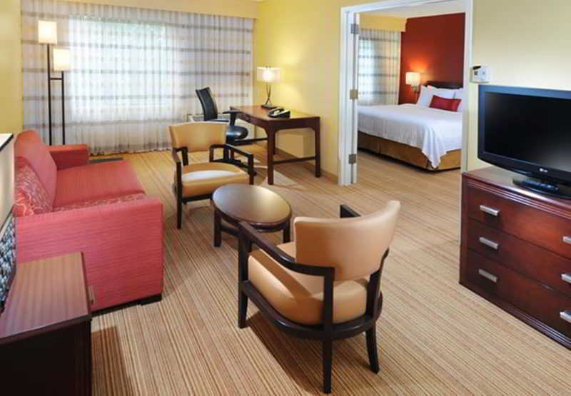 Отель Houston Marriott South At Hobby Airport Экстерьер фото